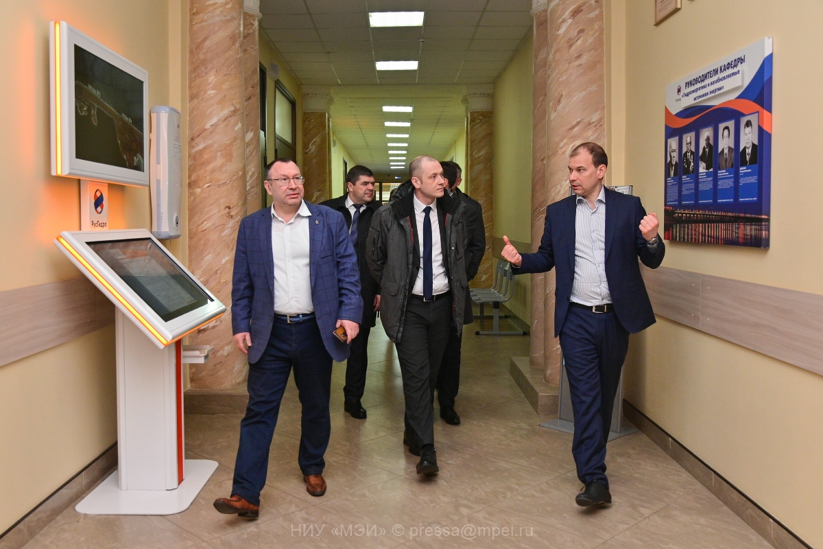 DZ6_2575.JPG